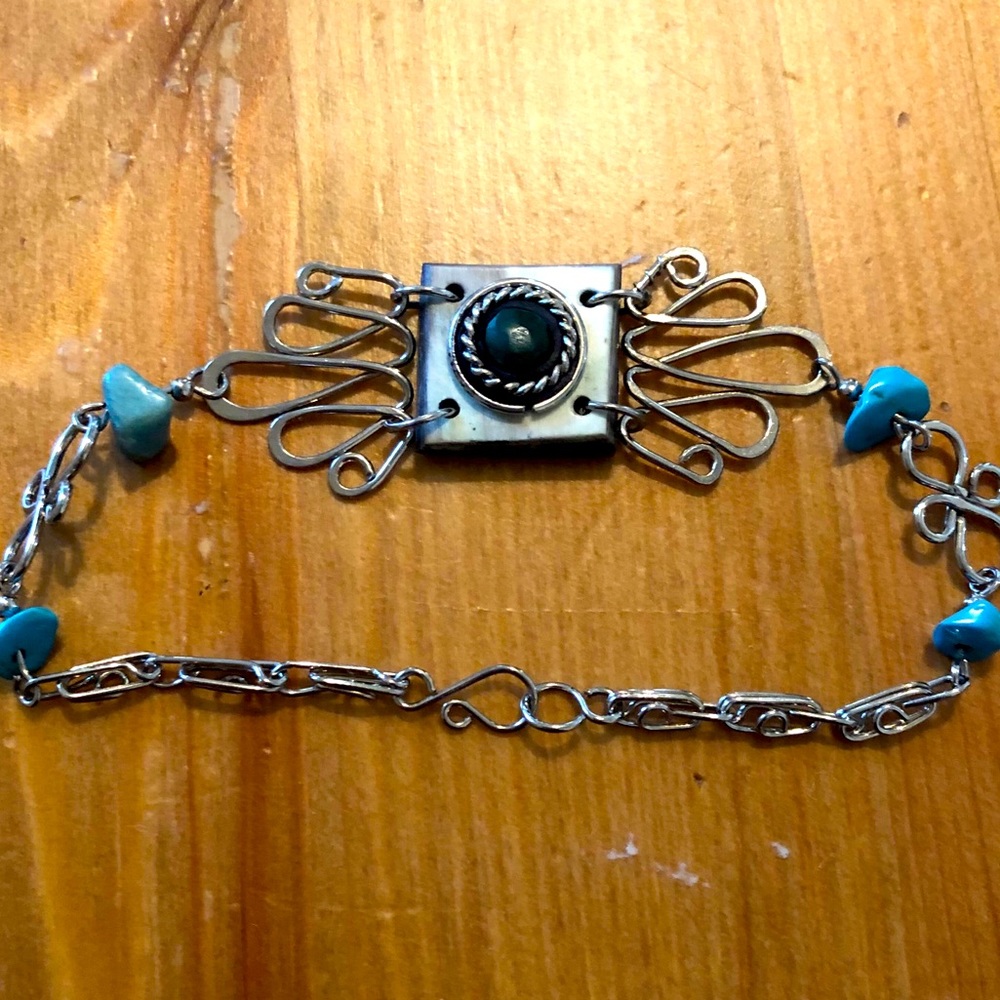 Bracelet with turquoise stones